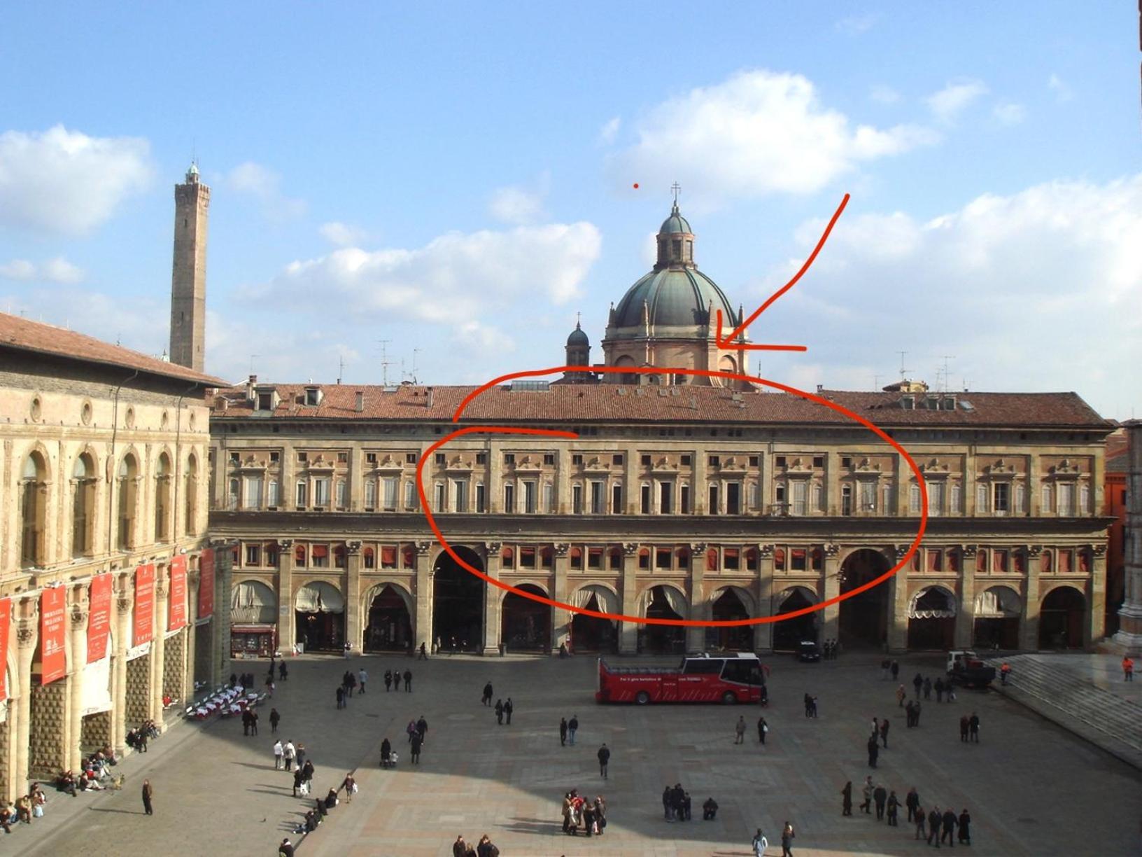 בולוניה Urbanicooh Garisenda - Piazza Maggiore View מראה חיצוני תמונה